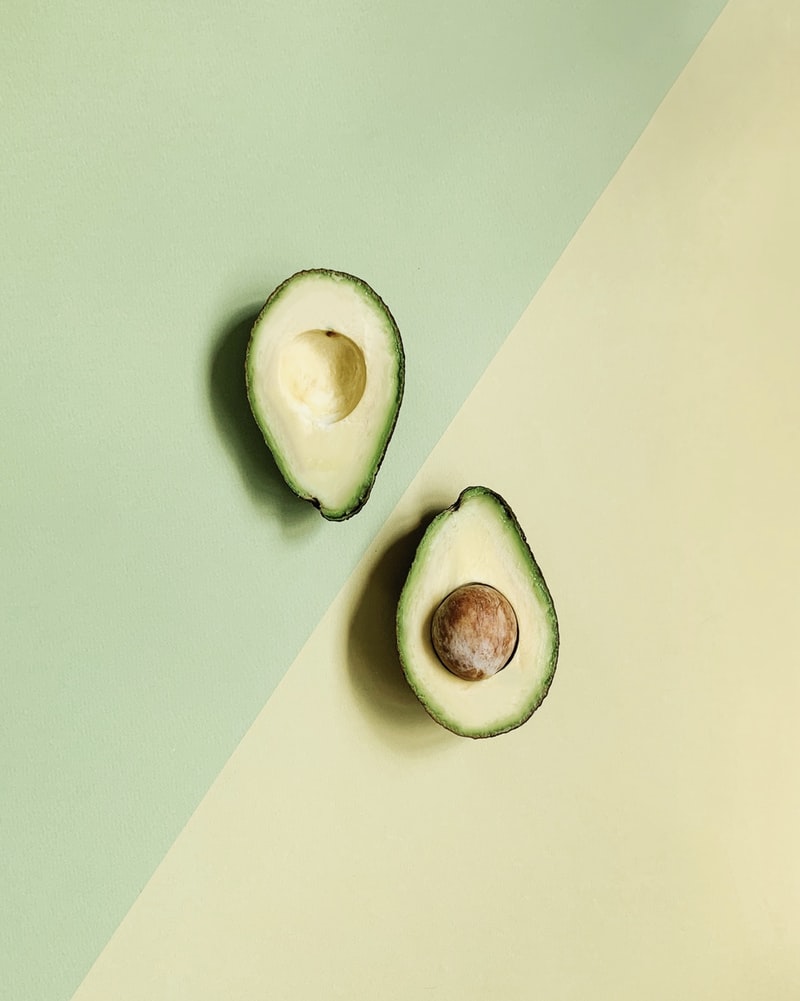 DIY face mask for dry skin: Avocado got Wild Rose Serum Mask