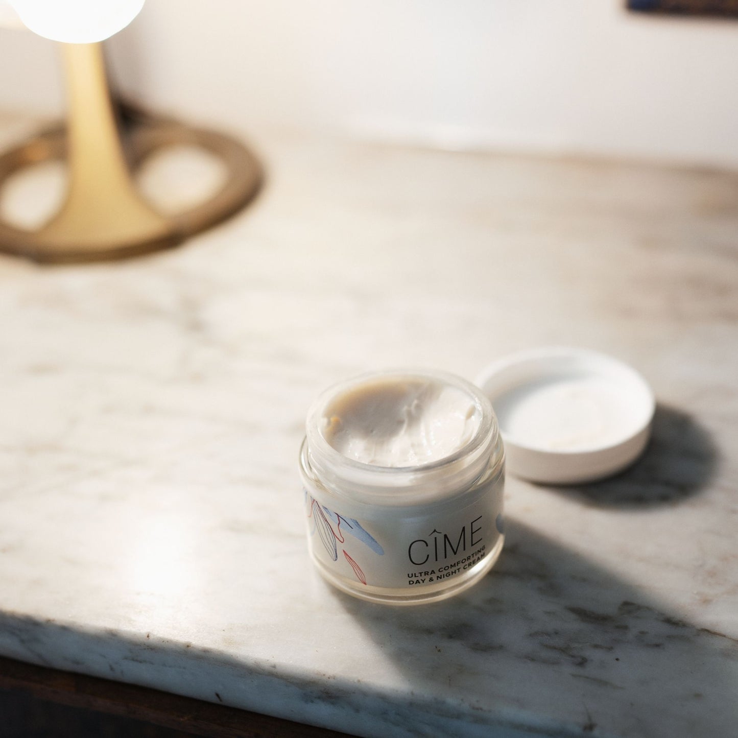 Ultra-comforting day & night cream