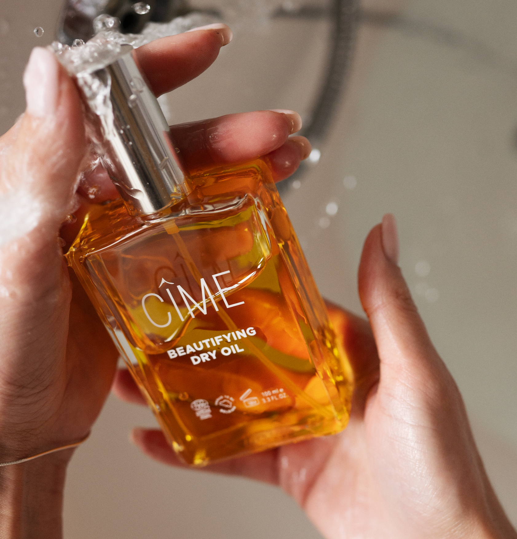 Beautifying dry oil